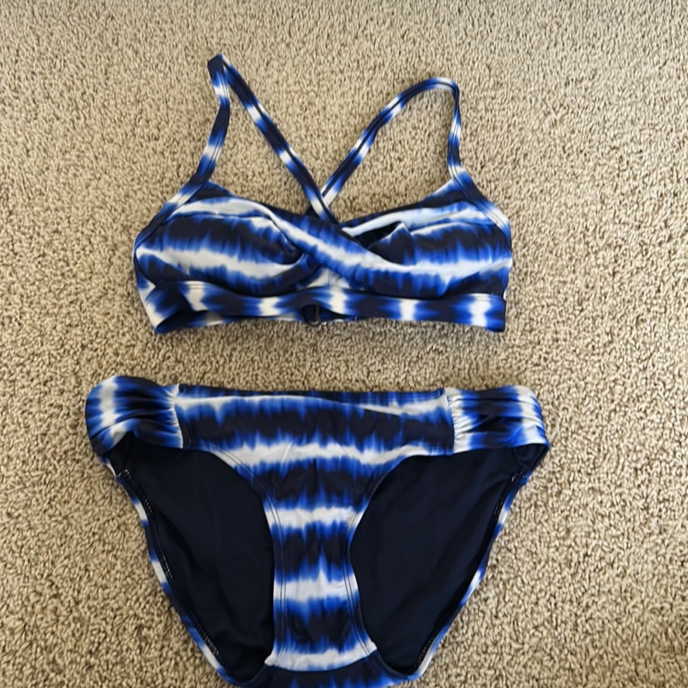 Athleta Blue Tie Dye Del Mar Bikini Top Underwire Swim & Bottoms